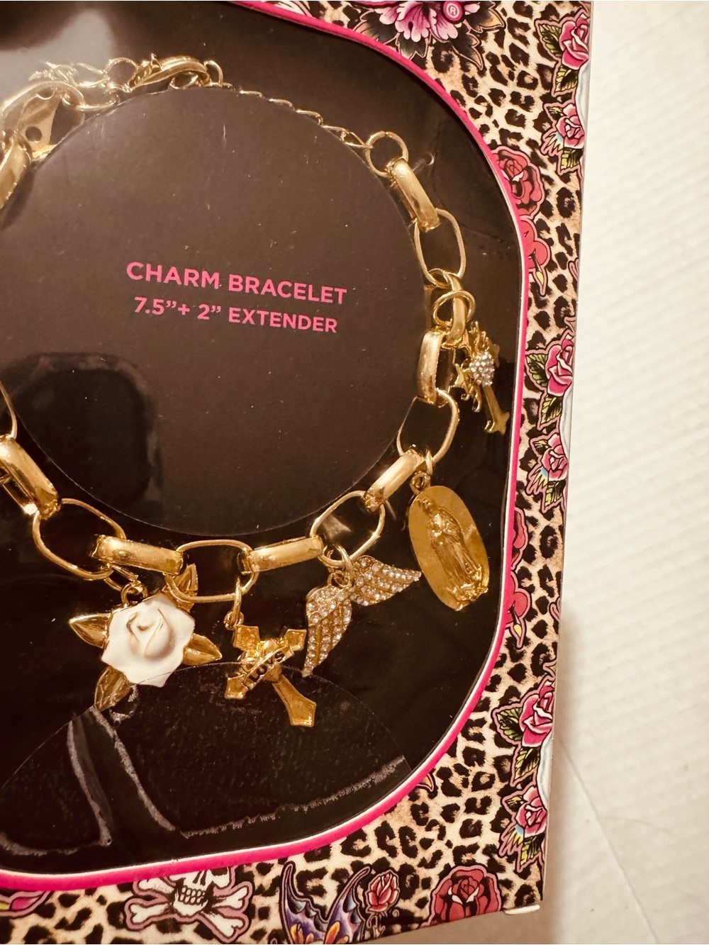 Ed Hardy Gold-Tone Charm Bracelet religious Bnib - Picture 3 of 5